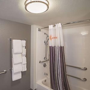 Double Room Two Double Beds Bath Tub Mobility Accessible or Non-Smoking